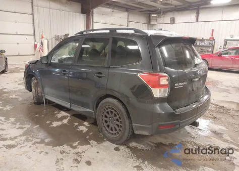 2017 Subaru Forester 2.5I Premium z USA, uszkodzony, nr VIN JF2SJADC0HH517460